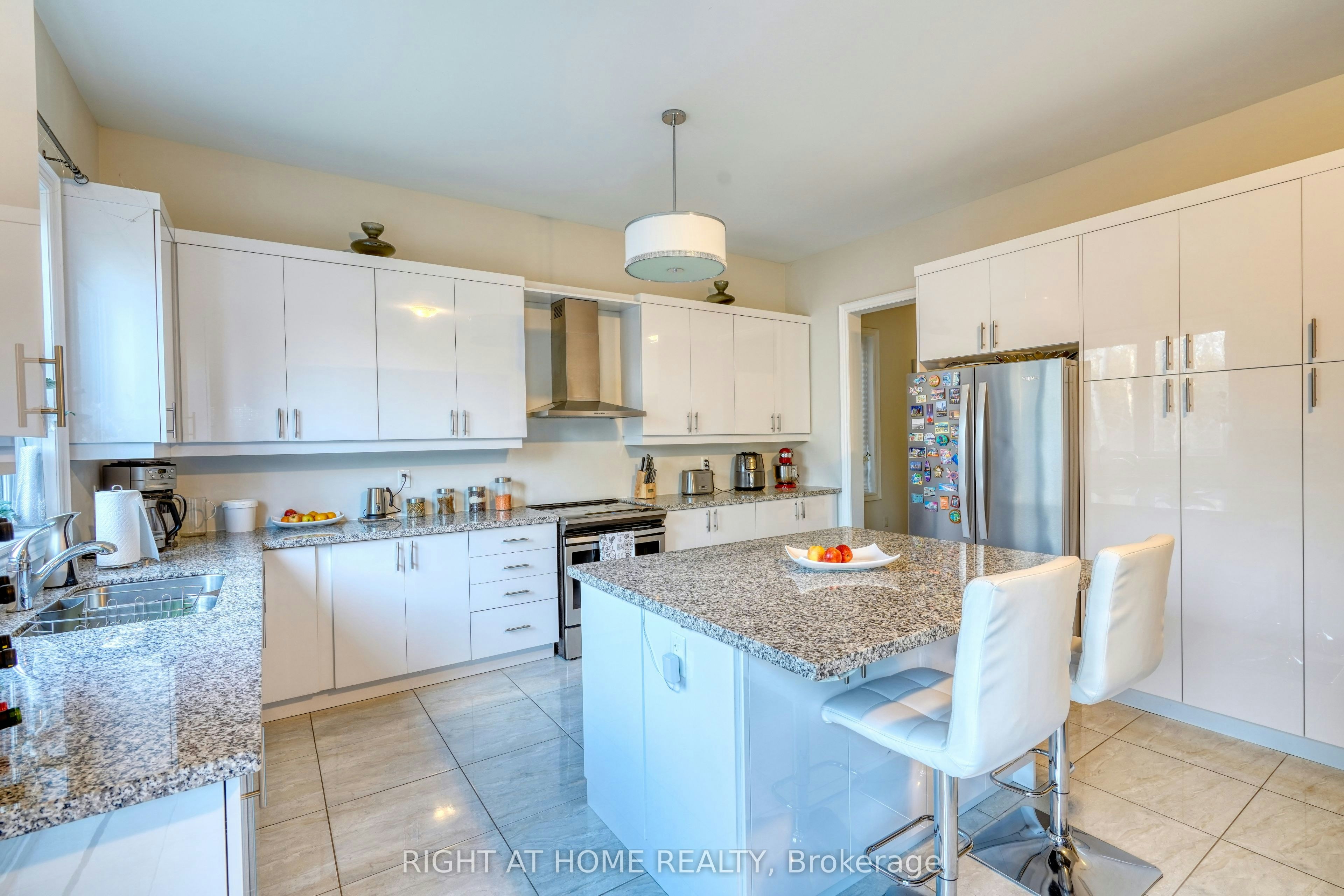 1665 Emberton Way, Innisfil, ON, L9S 0N4 - 7