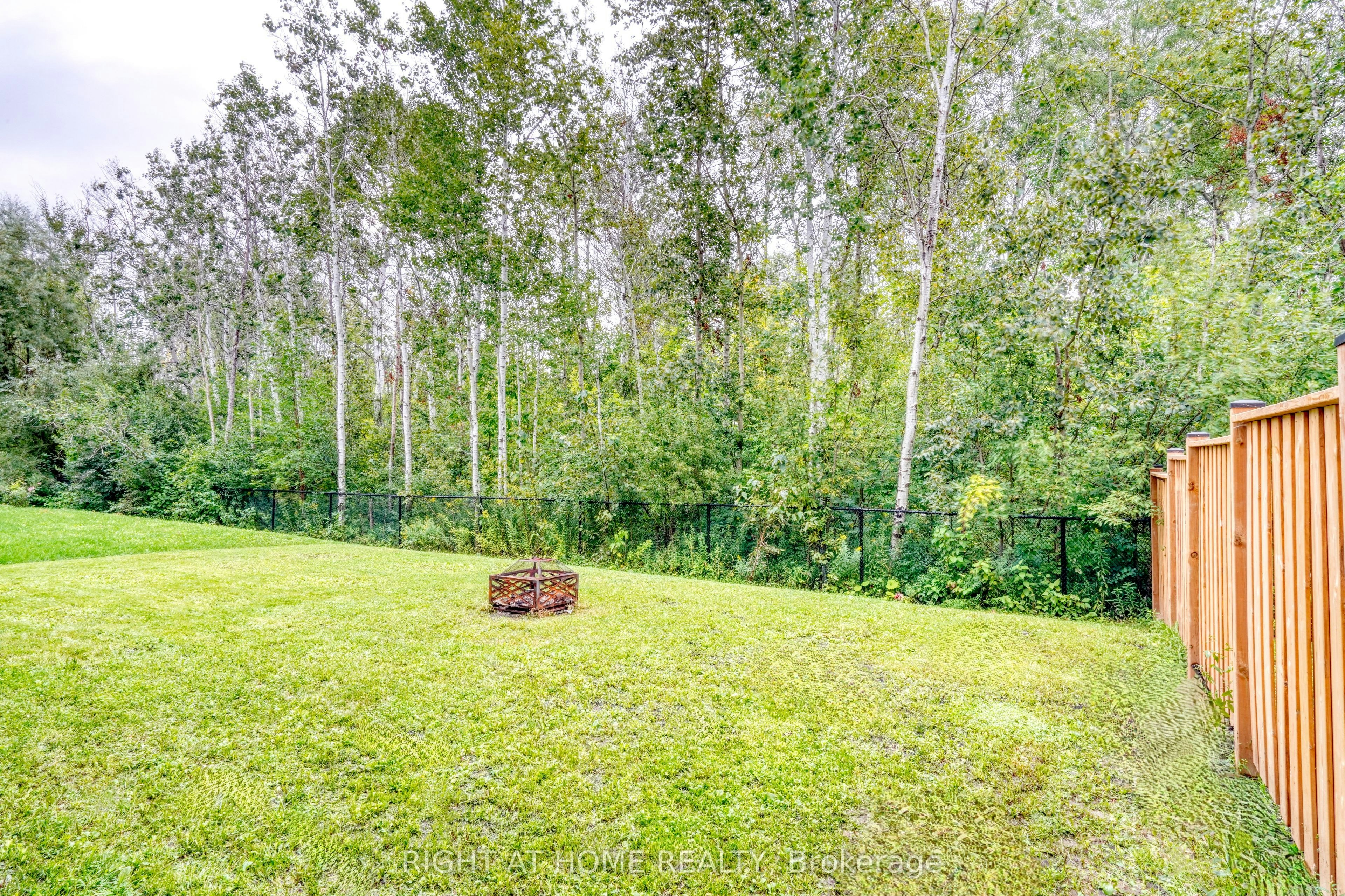 1665 Emberton Way, Innisfil, ON, L9S 0N4 - 25