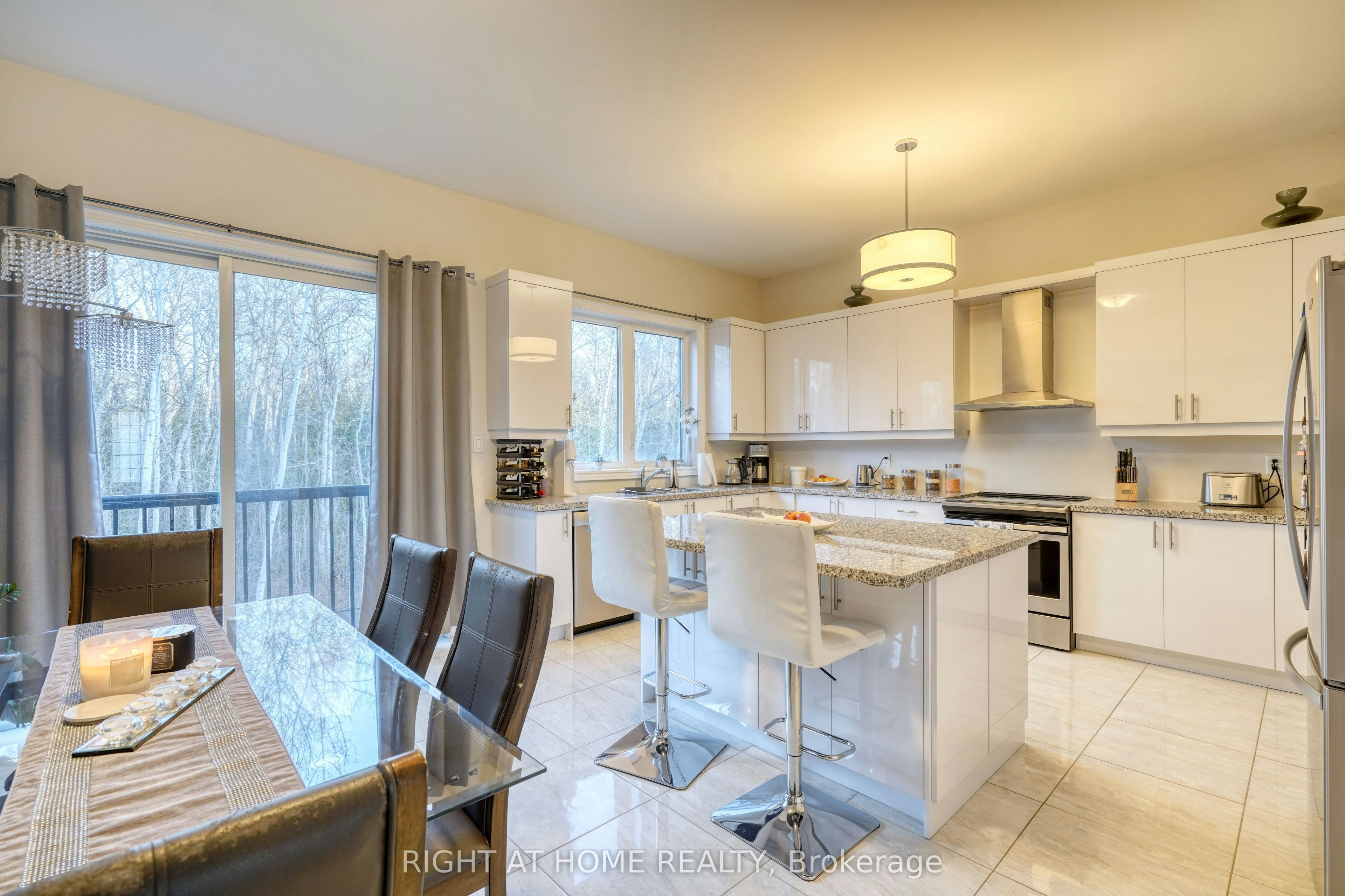 1665 Emberton Way, Innisfil, ON, L9S 0N4 - 8