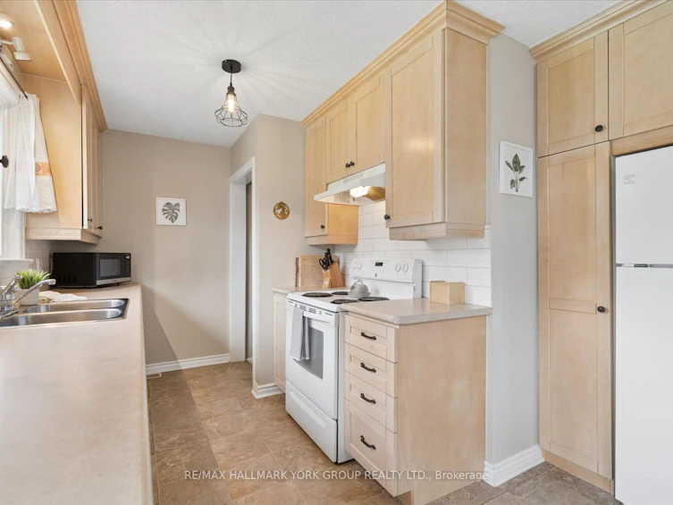 26 Georgina Street, Georgina, ON, L0E 1R0 - 14