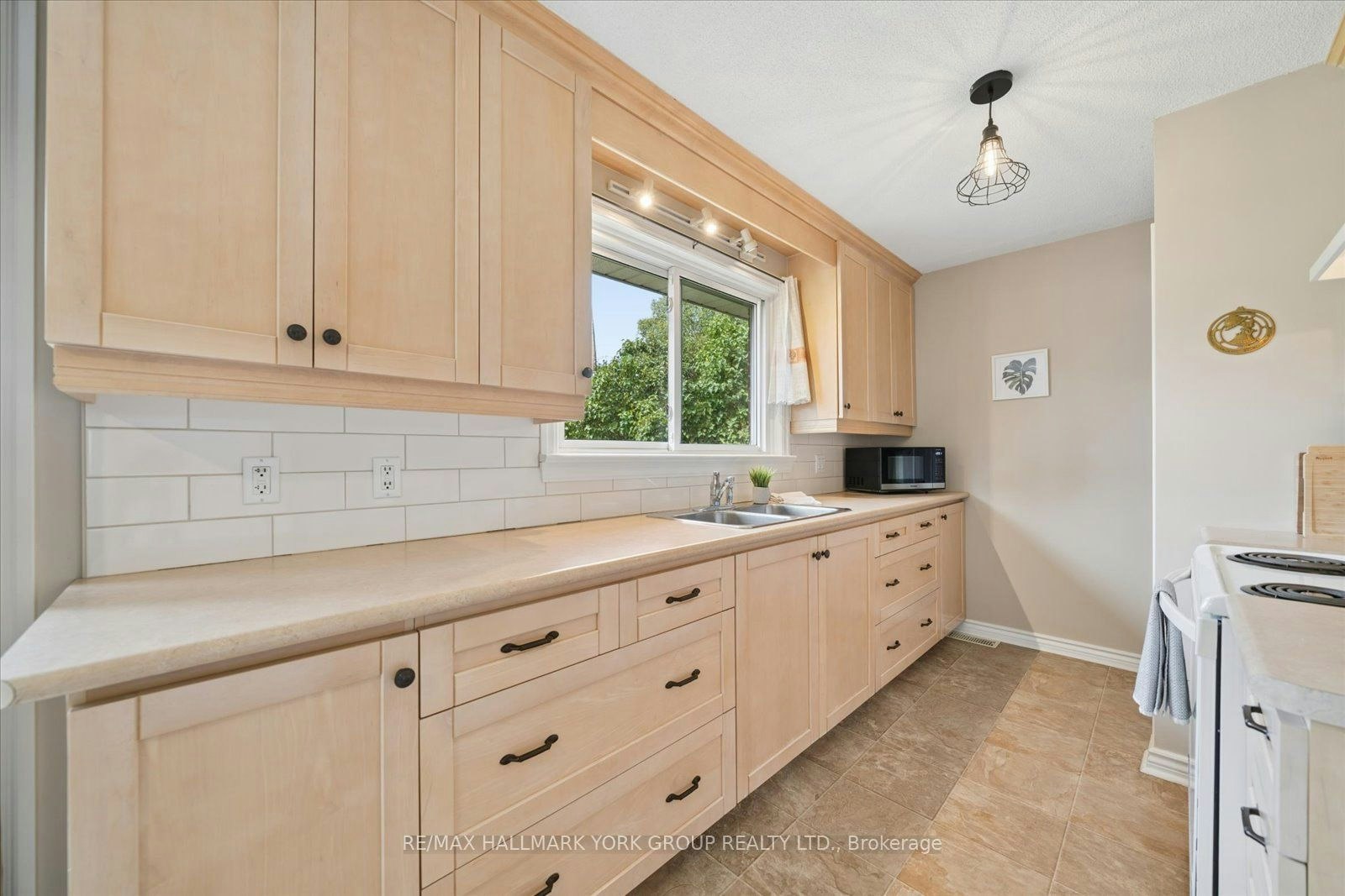 26 Georgina Street, Georgina, ON, L0E 1R0 - 12