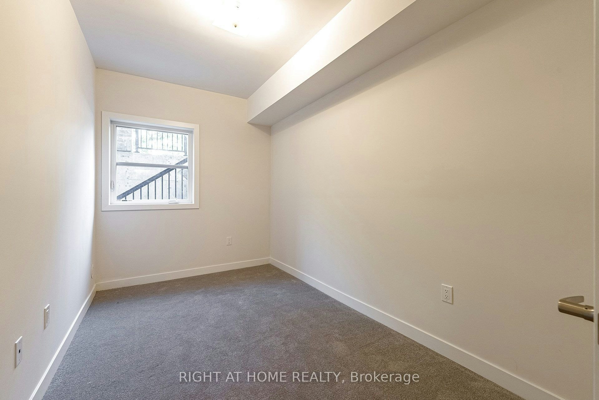 102-15100 Yonge Street, Aurora, ON, L4G 4C8 - 9