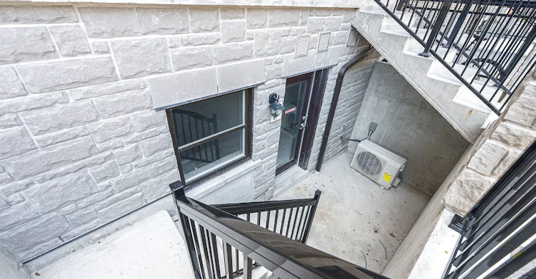 102-15100 Yonge Street, Aurora, ON, L4G 4C8 - 3