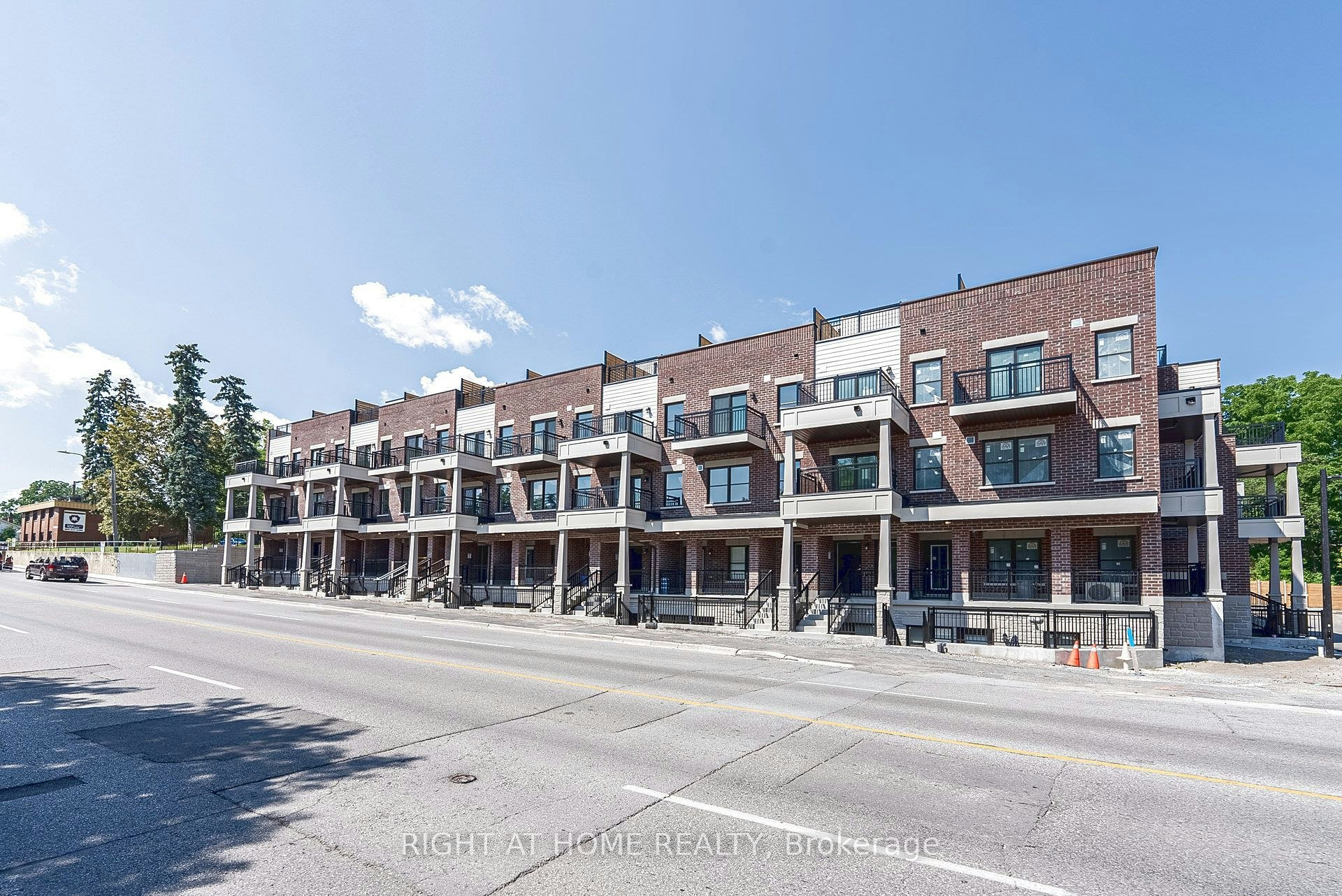 102-15100 Yonge Street, Aurora, ON, L4G 4C8 - 2