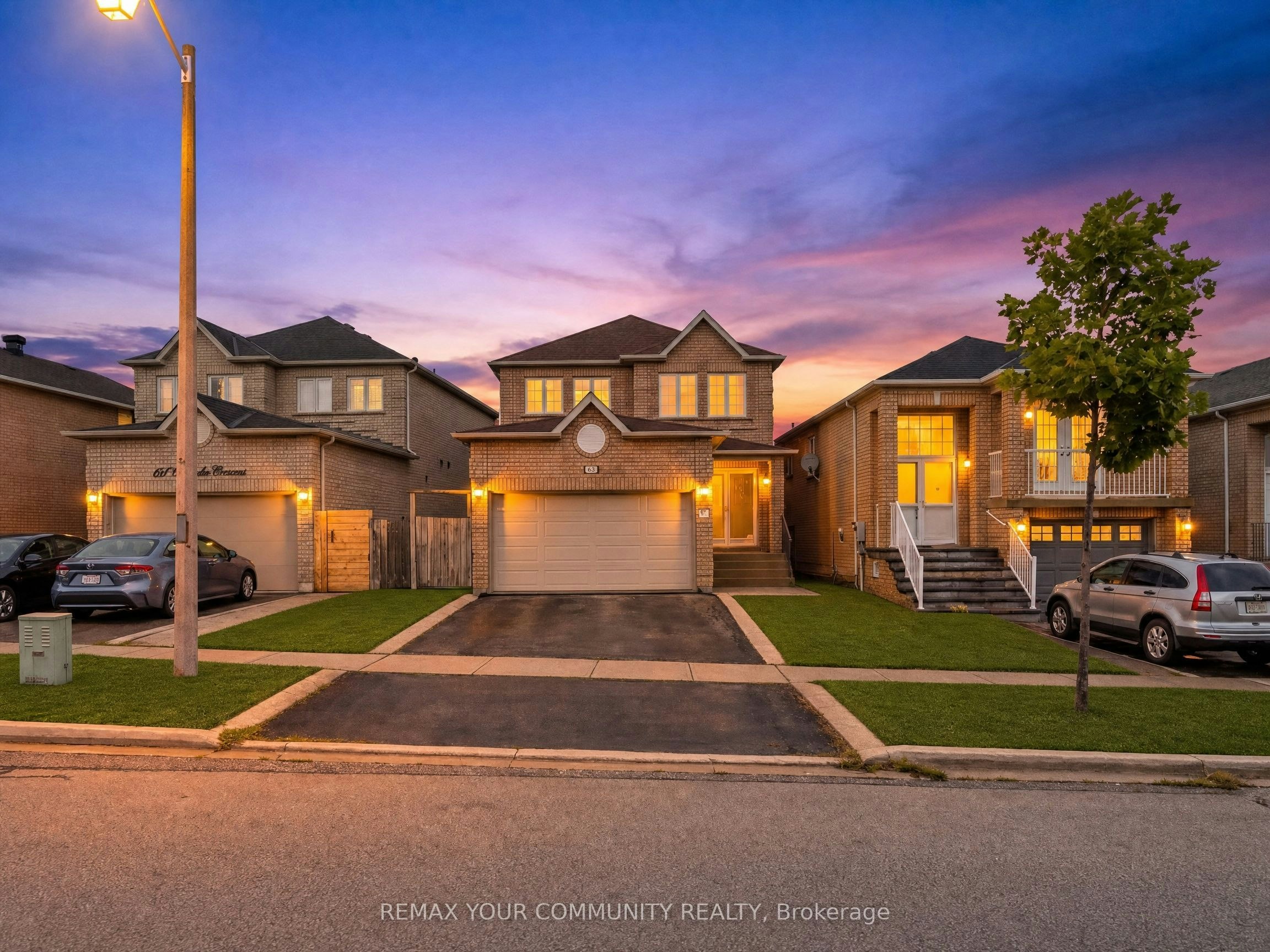129 Colombo Crescent, Vaughan, ON, L6A 2T9