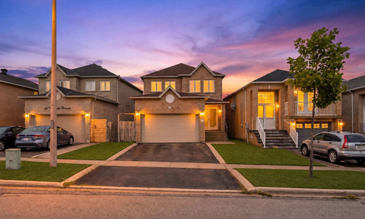 129 Colombo Crescent