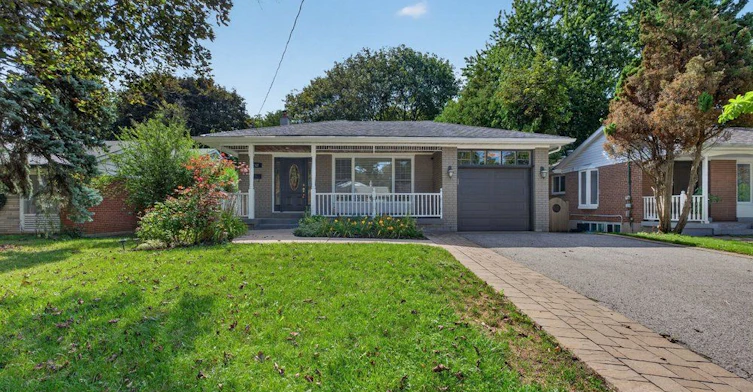 242 Altamira Road, Richmond Hill, ON, L4C 4E1 - 2
