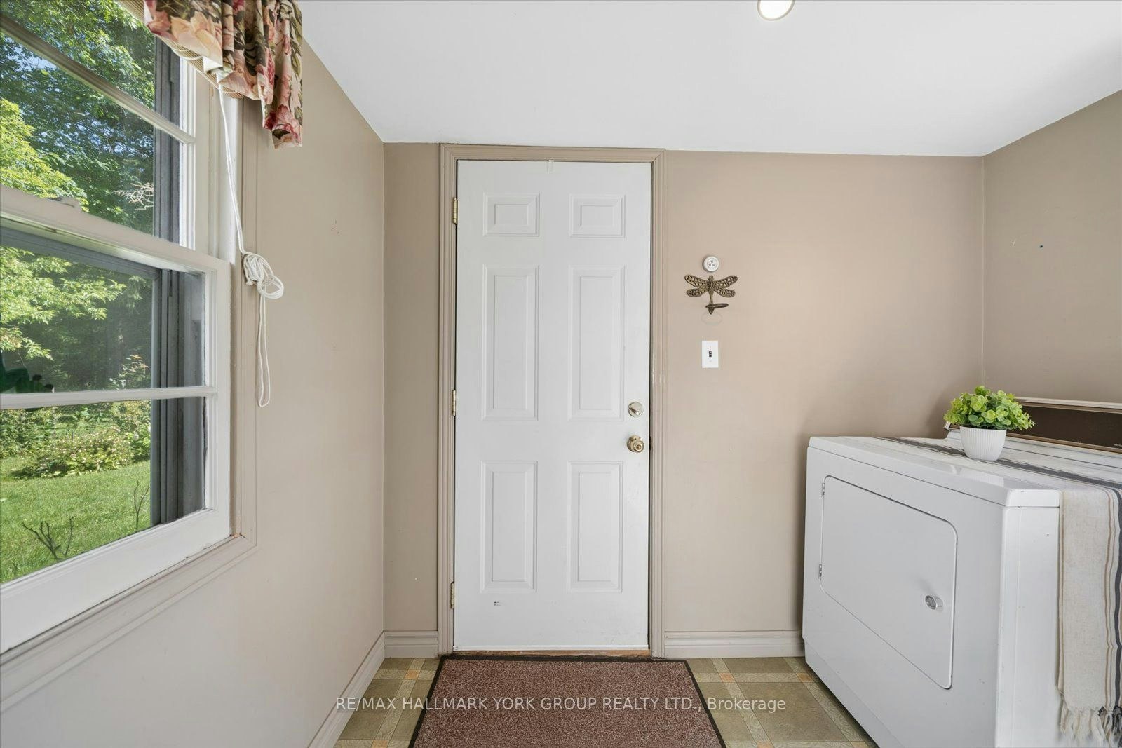 432 Catering Road - 3