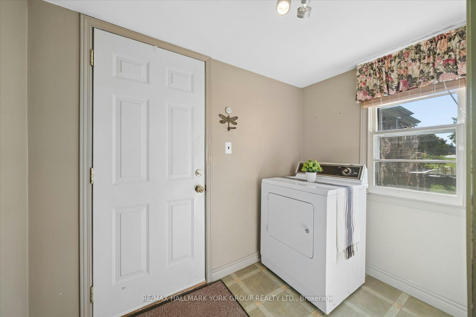 432 Catering Road - 4