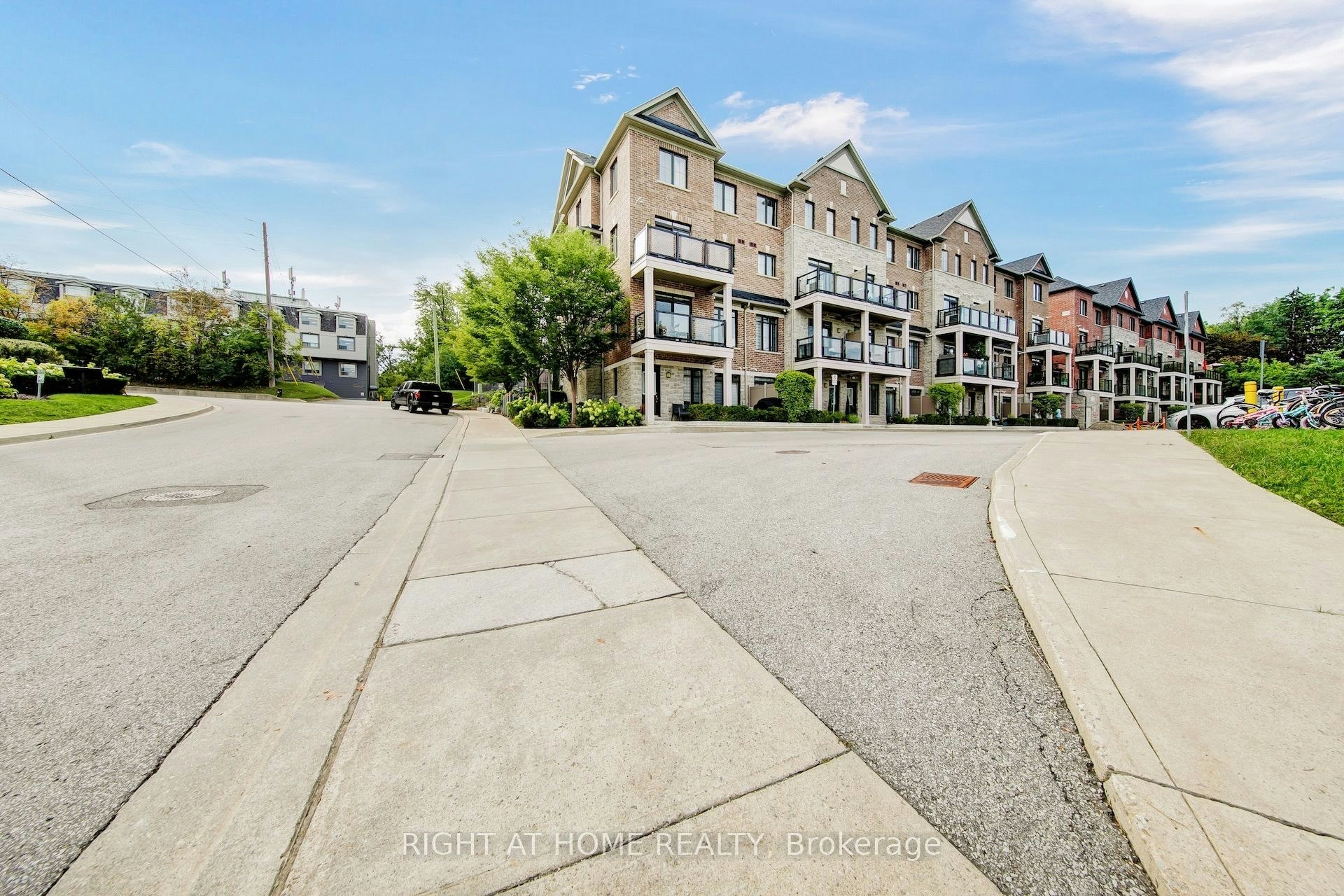 3-198 Pine Grove Road, Vaughan, ON, L4L 0H8