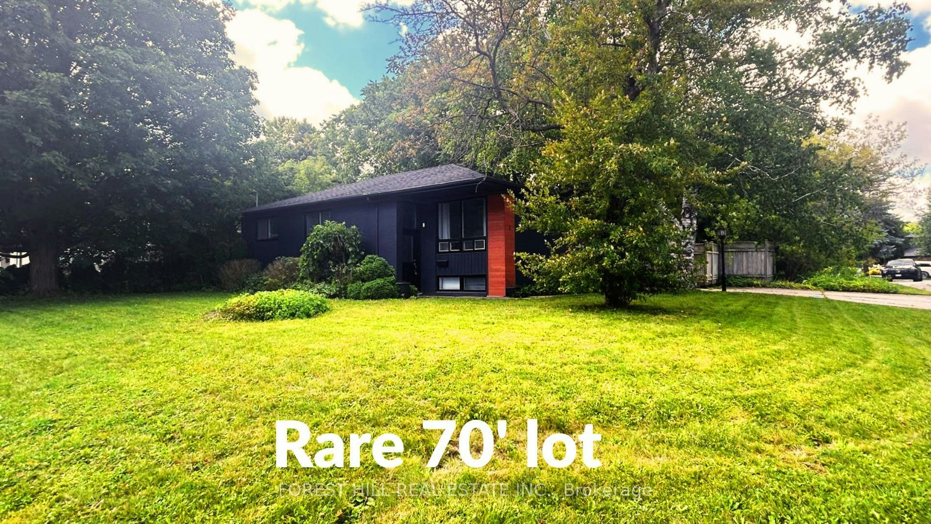 1 Willis Drive, Aurora, ON, L4G 2J8