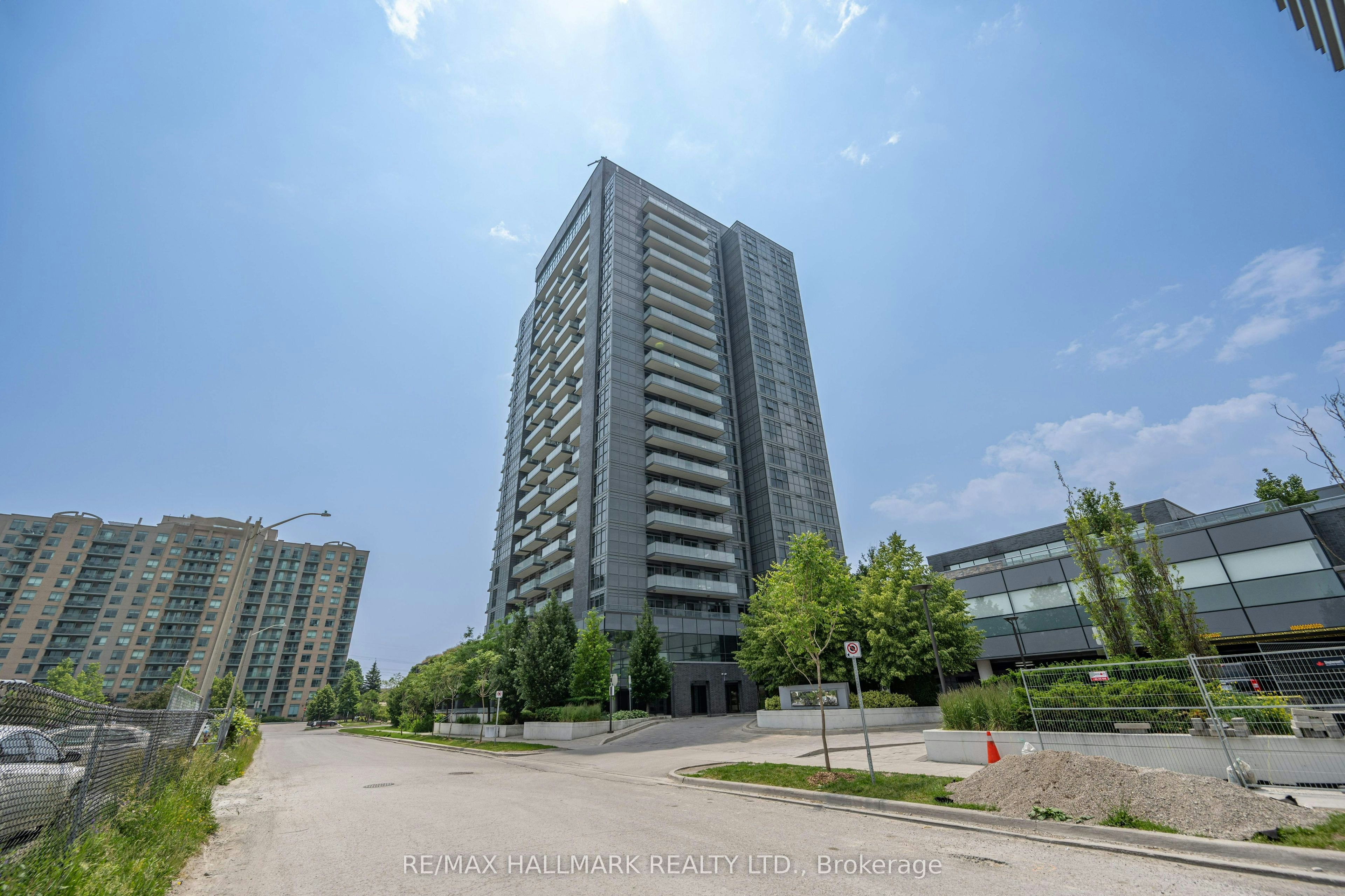 406-55 Oneida Crescent, Richmond Hill, ON, L4B 0E8 - 2