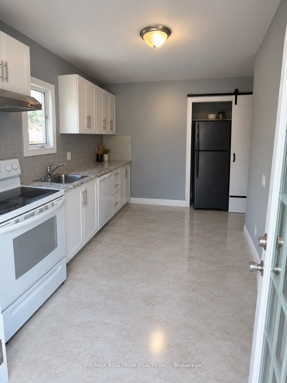 Upper-280 Hillcrest Road N, Georgina, ON, L4P 3C8 - 14