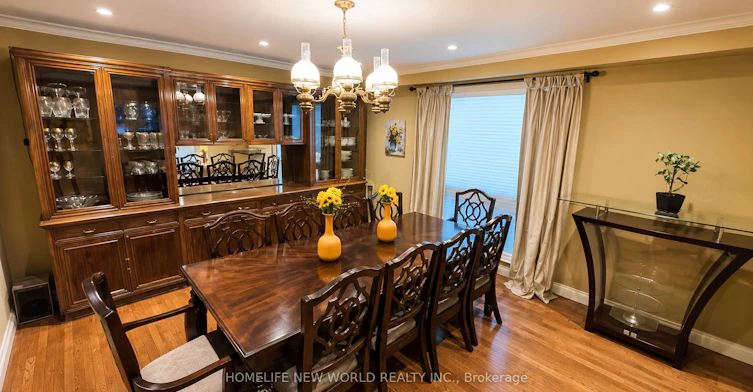 5 Vanwood Road, Markham, ON, L3T 2N1 - 9