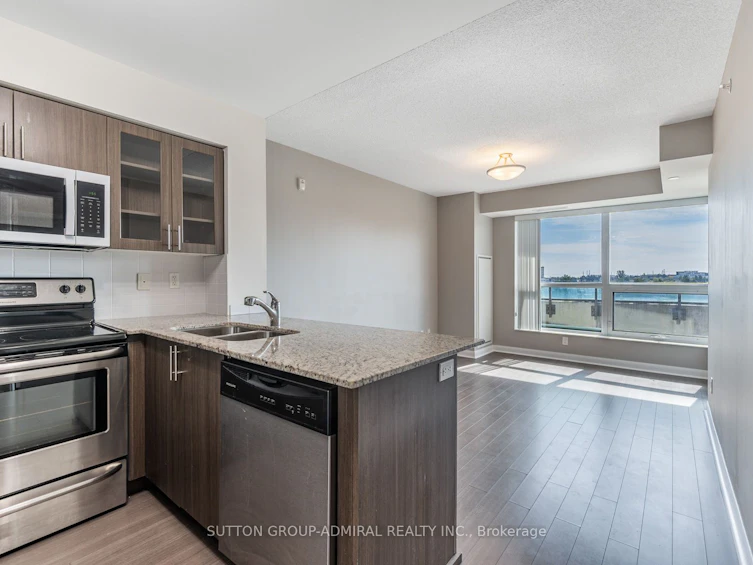 412-75 Norman Bethune Avenue, Richmond Hill, ON, L4B 0B6 - 2