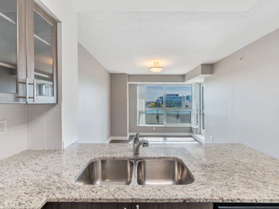 412-75 Norman Bethune Avenue - 4