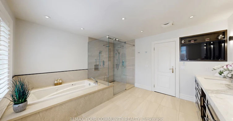 22 Valloncliffe Road, Markham, ON, L3T 2W8 - 22