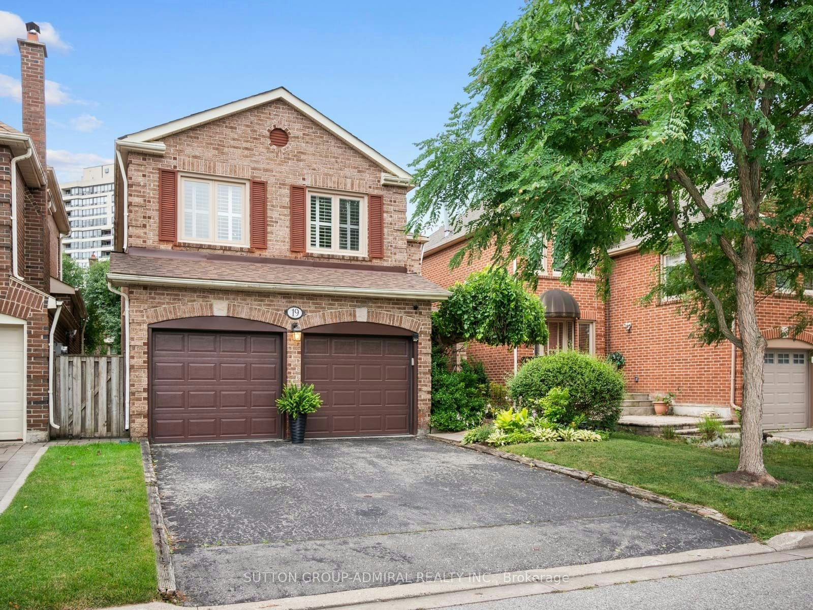 19 Jessica Gardens, Vaughan, ON, L4J 3G1