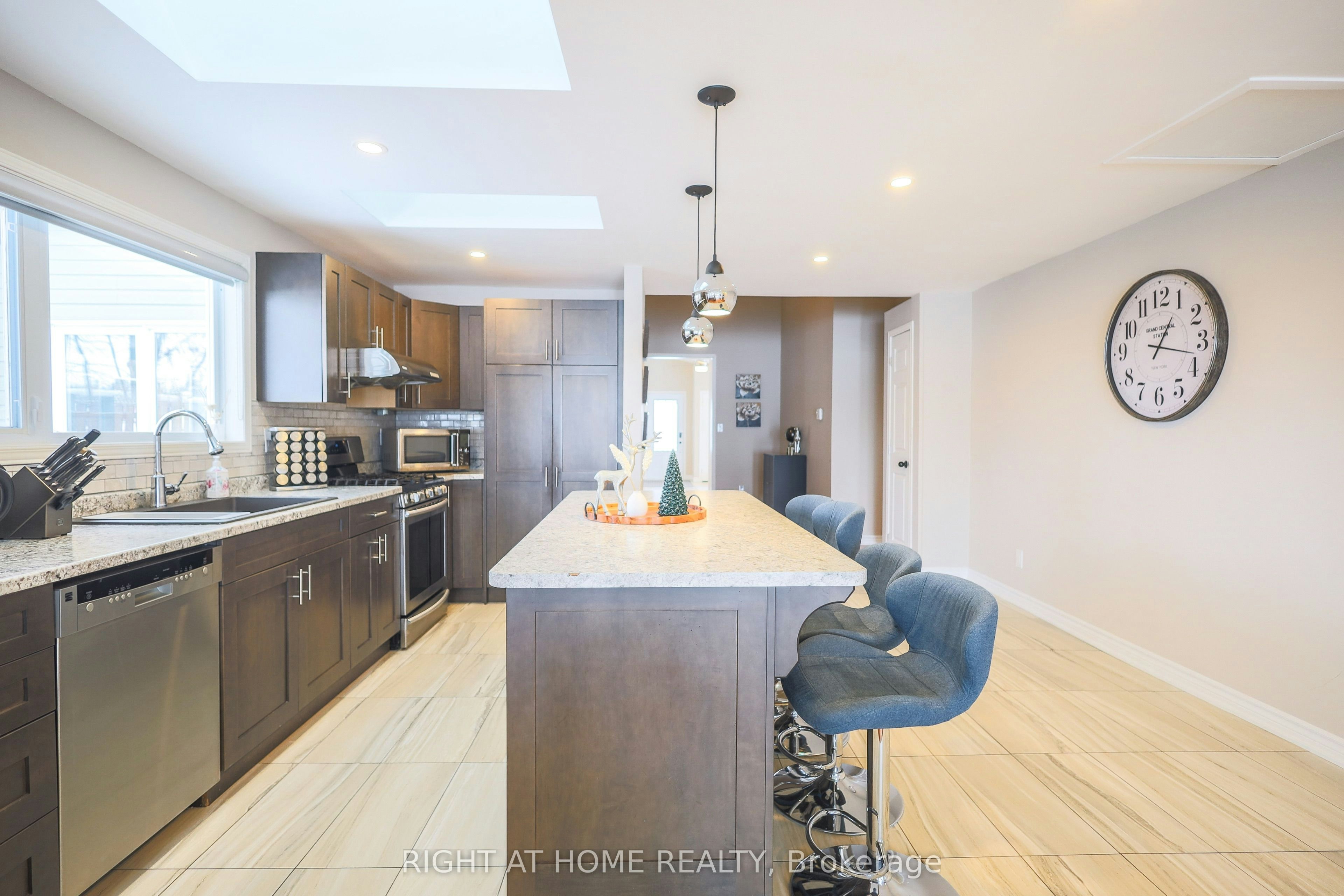 Main-885 Adams Road, Innisfil, ON, L9S 4C9 - 14