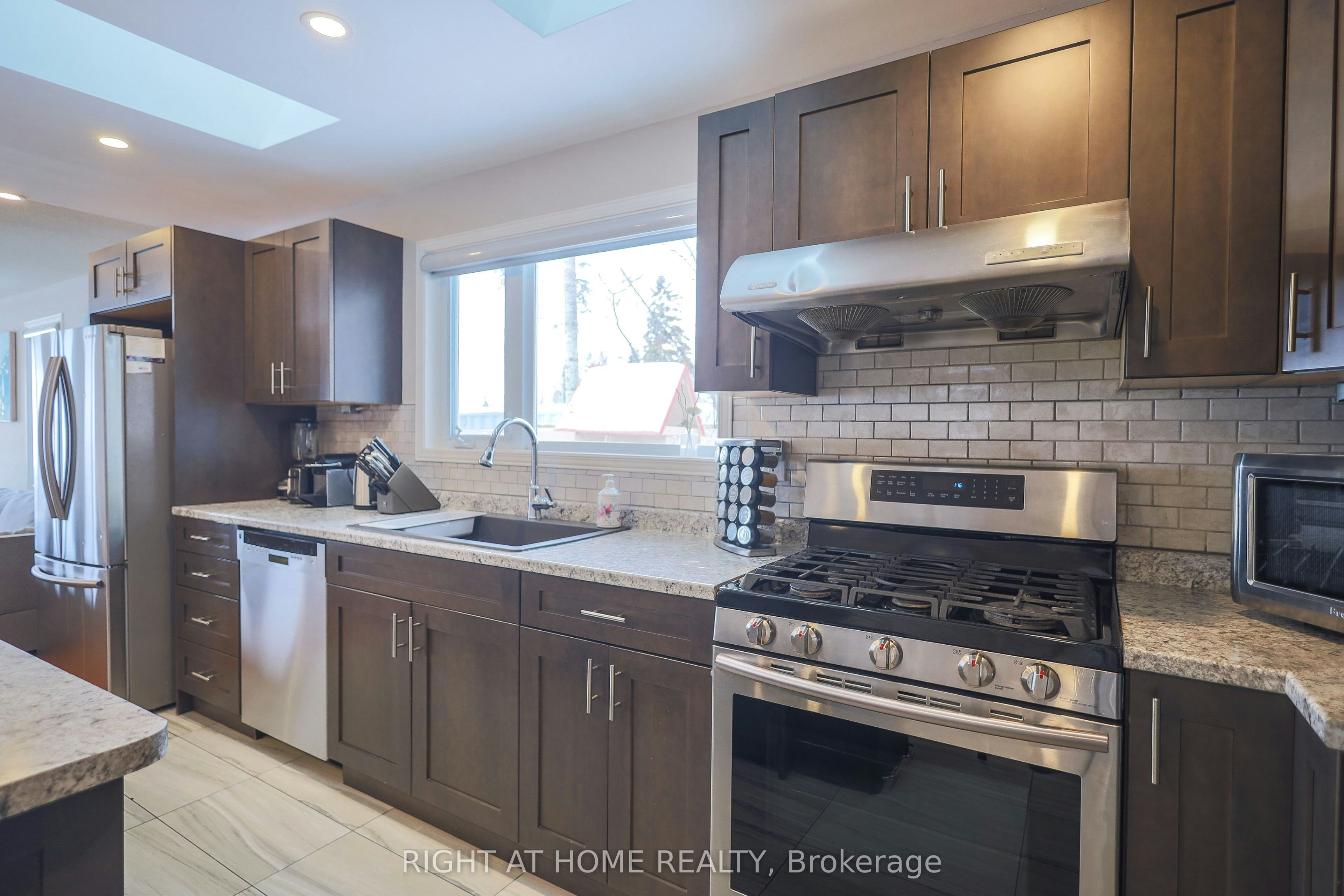 Main-885 Adams Road, Innisfil, ON, L9S 4C9 - 13