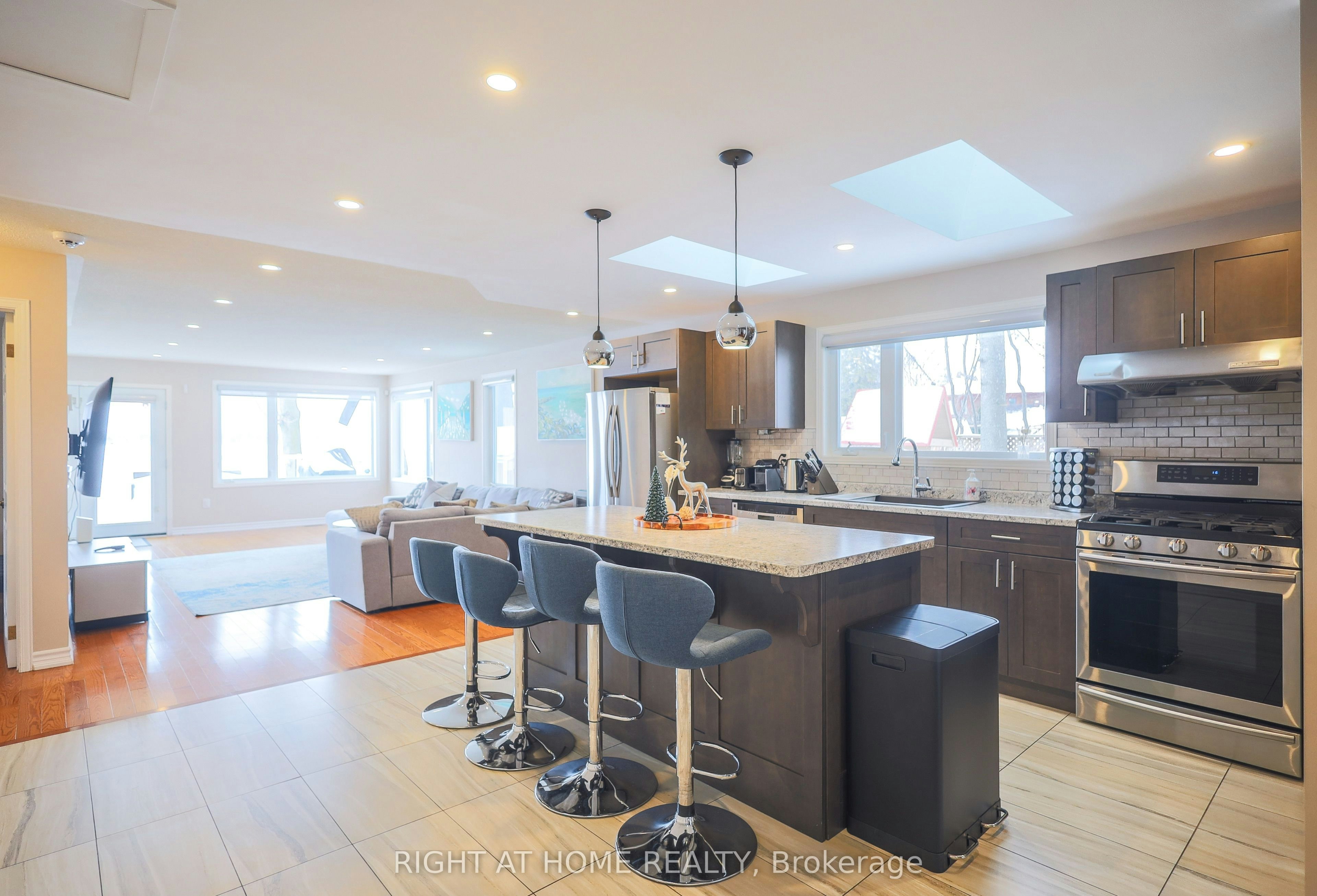 Main-885 Adams Road, Innisfil, ON, L9S 4C9 - 4