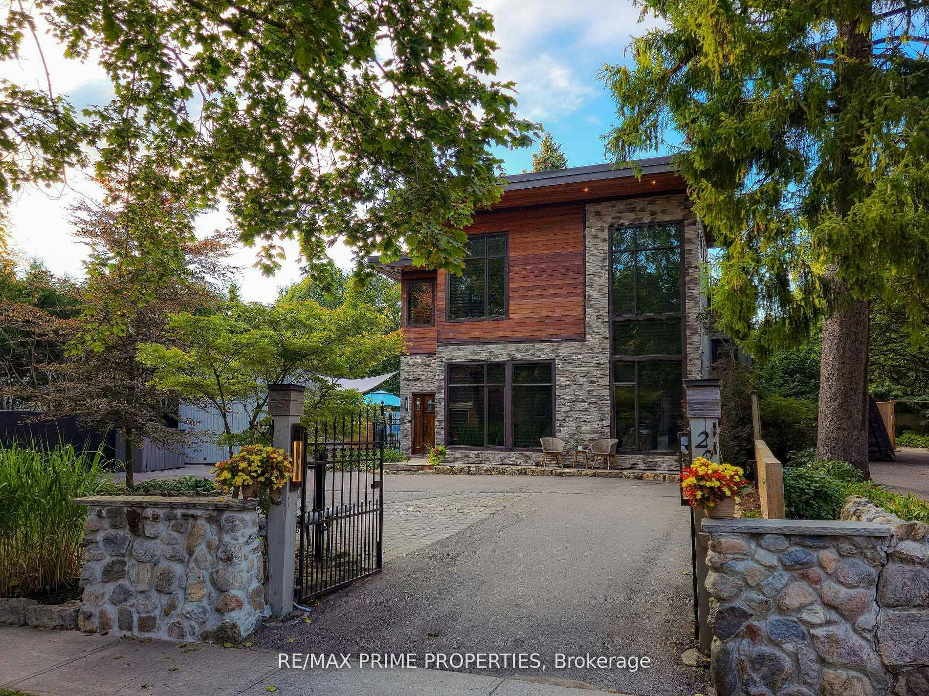 227 Second Street, Whitchurch-Stouffville, ON, L4A 1B9