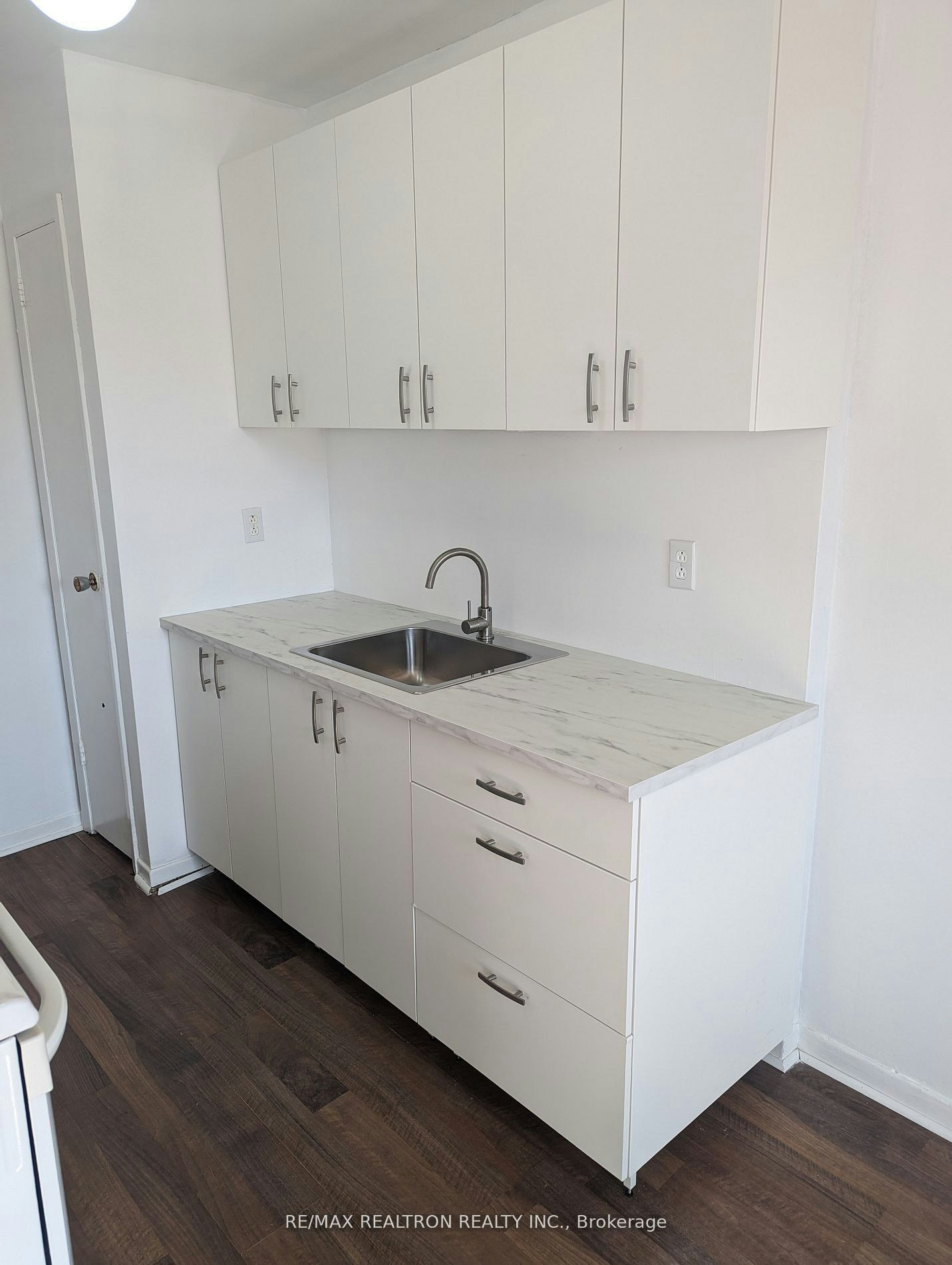 16-41 Huron Heights Drive, Newmarket, ON, L3Y 3J8 - 2