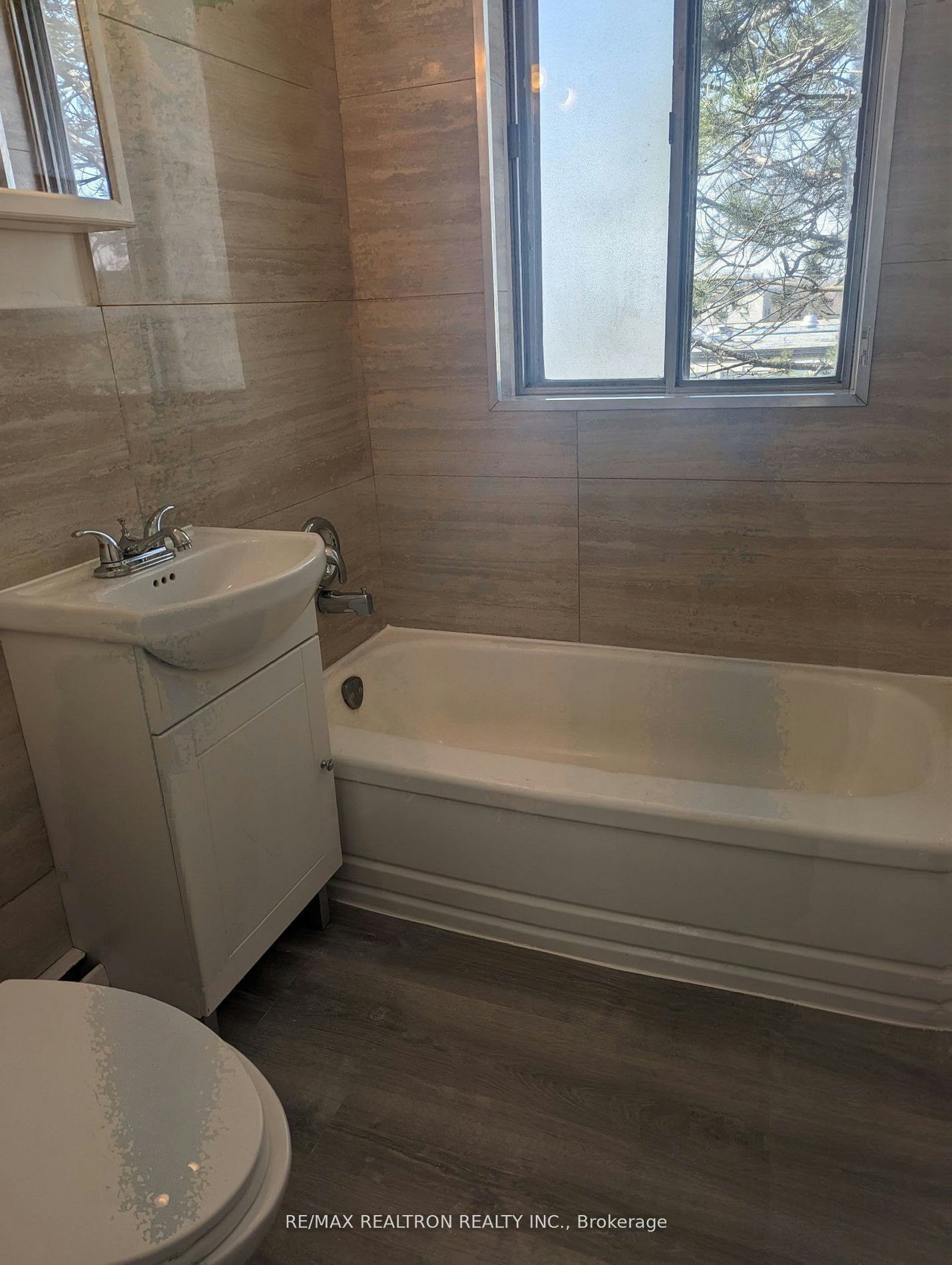 16-41 Huron Heights Drive, Newmarket, ON, L3Y 3J8 - 6