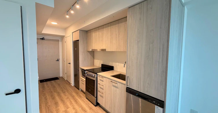 1702-195 Commerce Street, Vaughan, ON, L4K 0P9 - 3