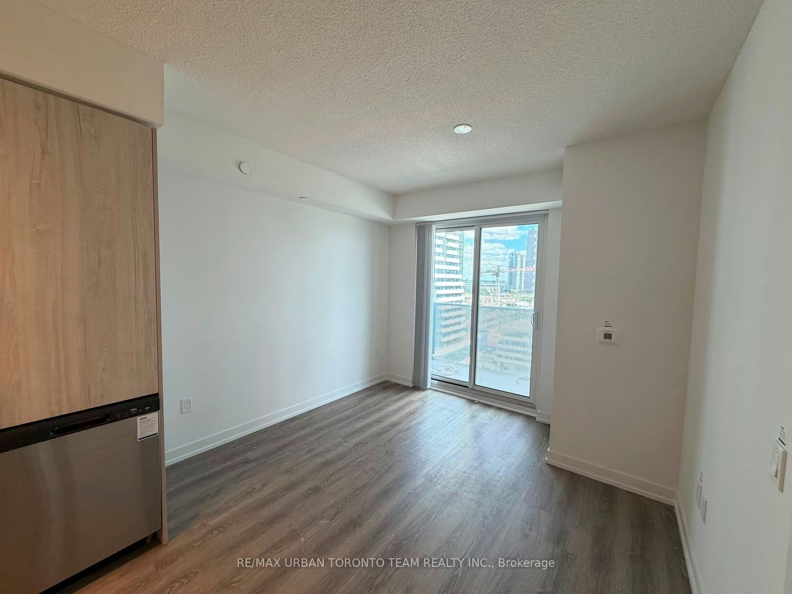 1702-195 Commerce Street, Vaughan, ON, L4K 0P9 - 4