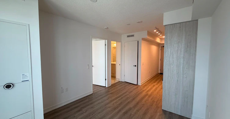 1702-195 Commerce Street, Vaughan, ON, L4K 0P9 - 2