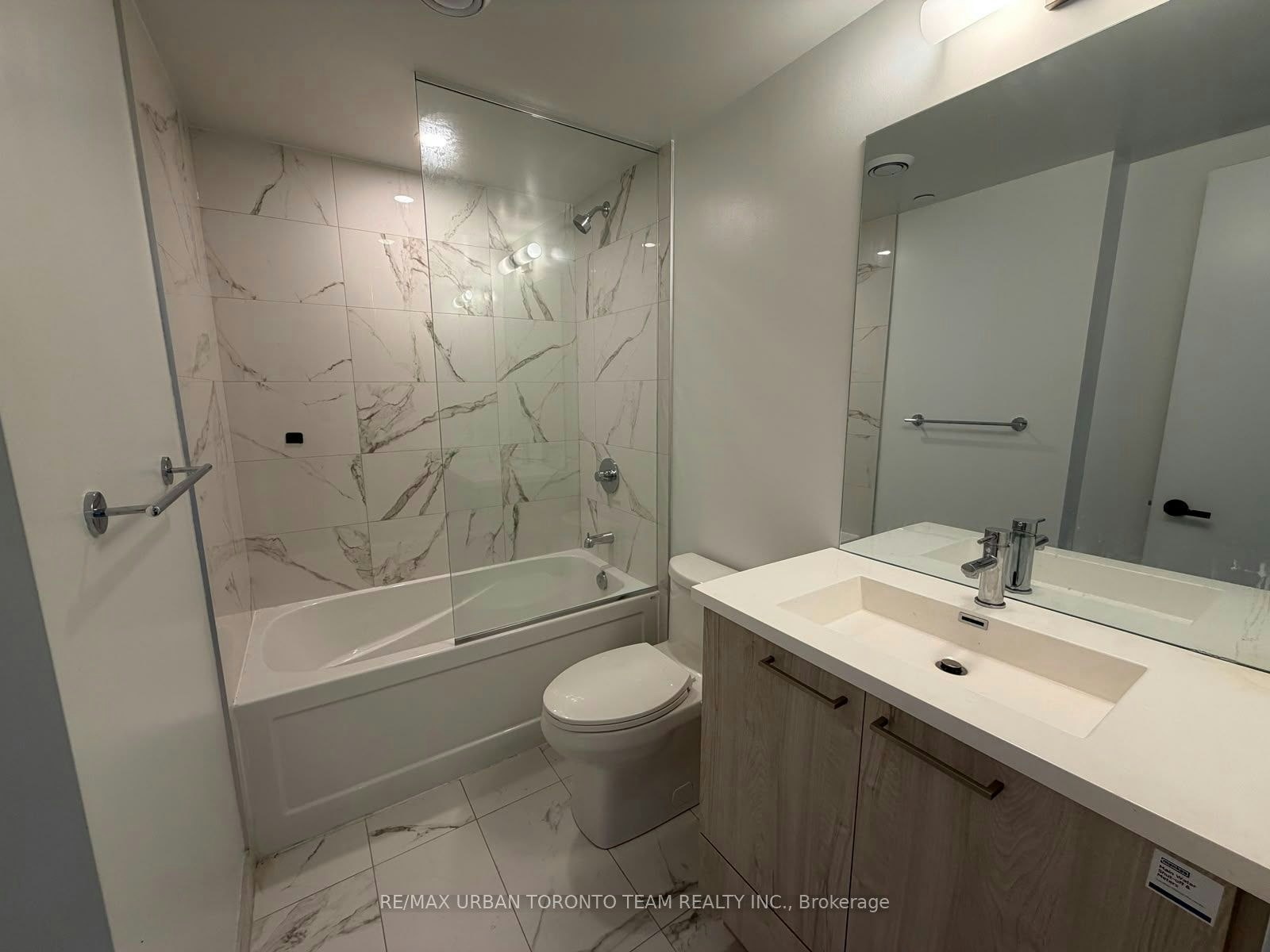 1702-195 Commerce Street, Vaughan, ON, L4K 0P9 - 8