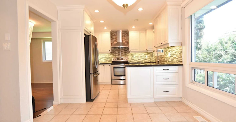 52 Emmeloord Crescent, Markham, ON, L3R 1P8 - 3