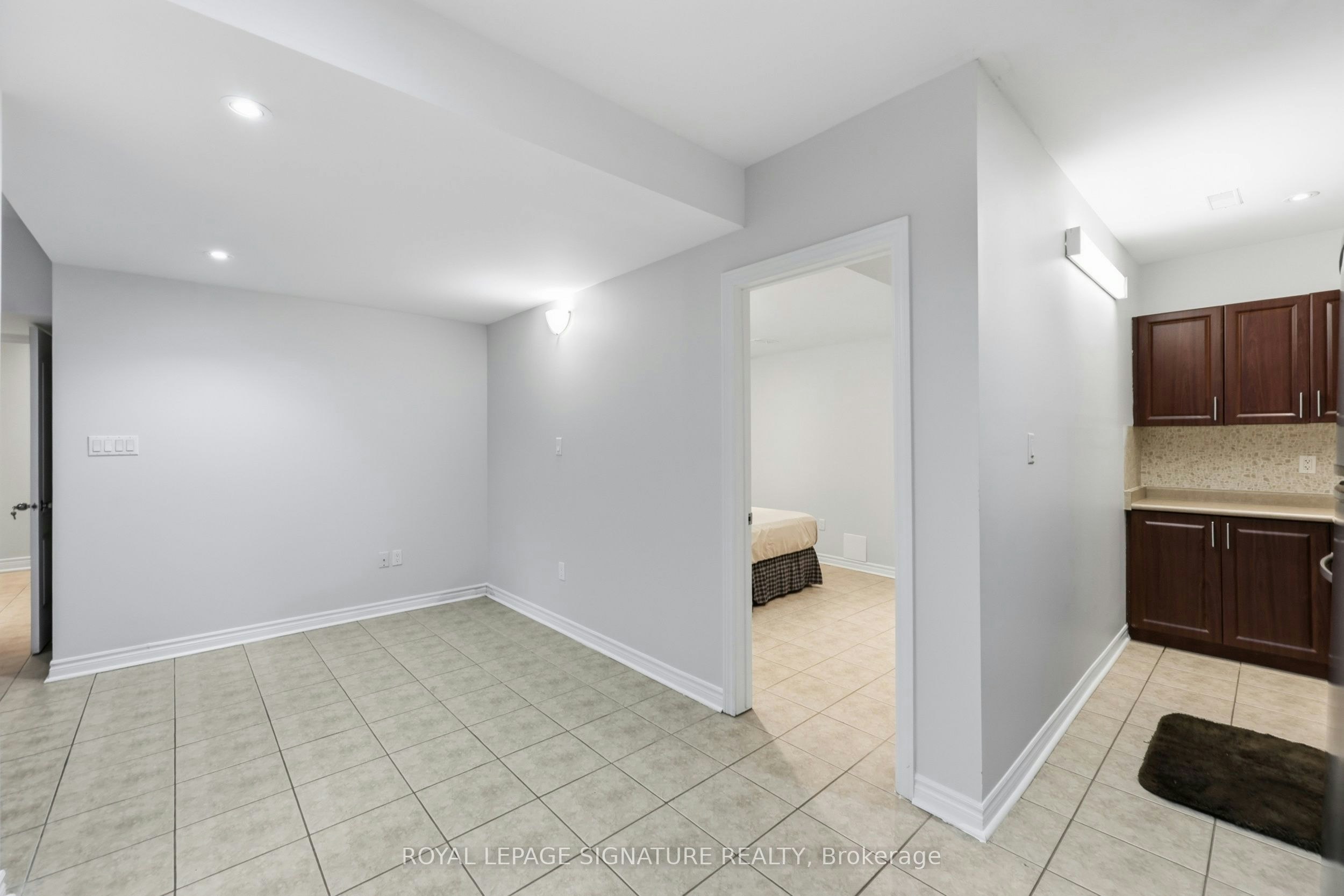 Bsmt-221 Peak Point Boulevard, Vaughan, ON, L6A 0B6 - 12