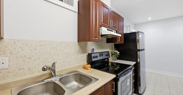 Bsmt-221 Peak Point Boulevard, Vaughan, ON, L6A 0B6 - 5