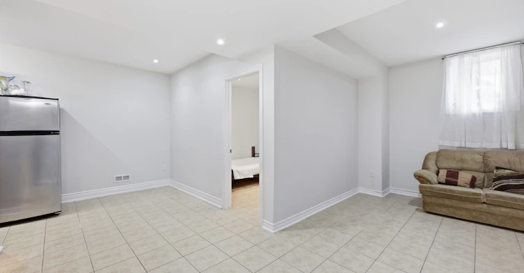 Bsmt-221 Peak Point Boulevard, Vaughan, ON, L6A 0B6 - 6