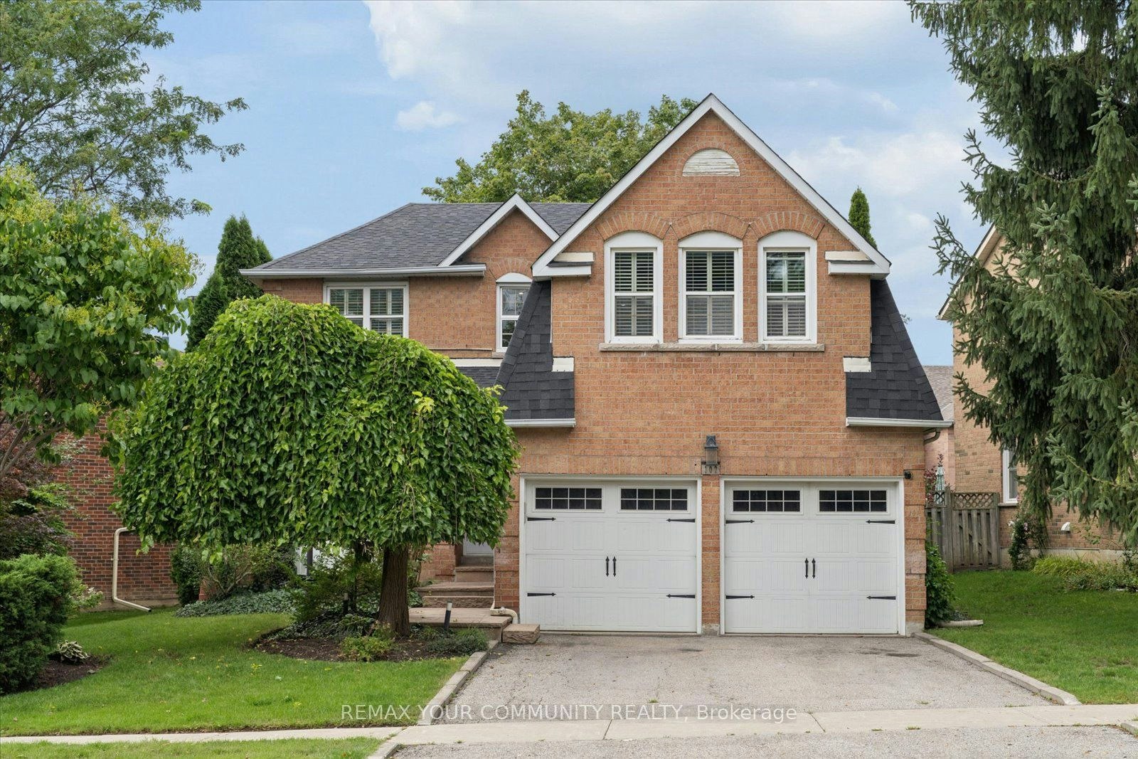 102 Edmund Seager Drive, Vaughan, ON, L4J 4S8