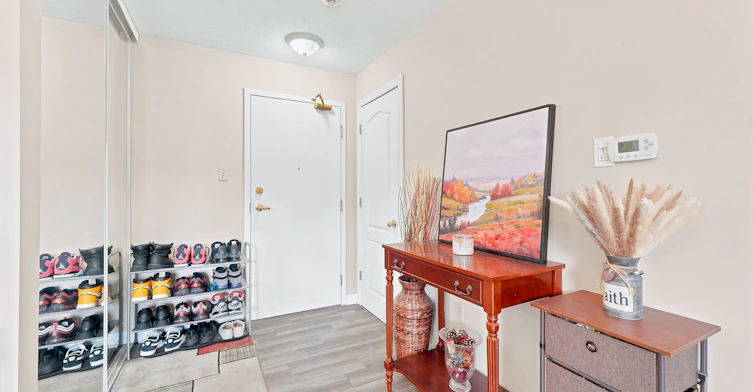 204-9944 Keele Street, Vaughan, ON, L6A 3Y4 - 2