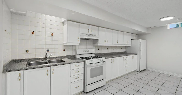 Bsmt-46 Gianmarco Way, Vaughan, ON, L6A 3J3 - 4