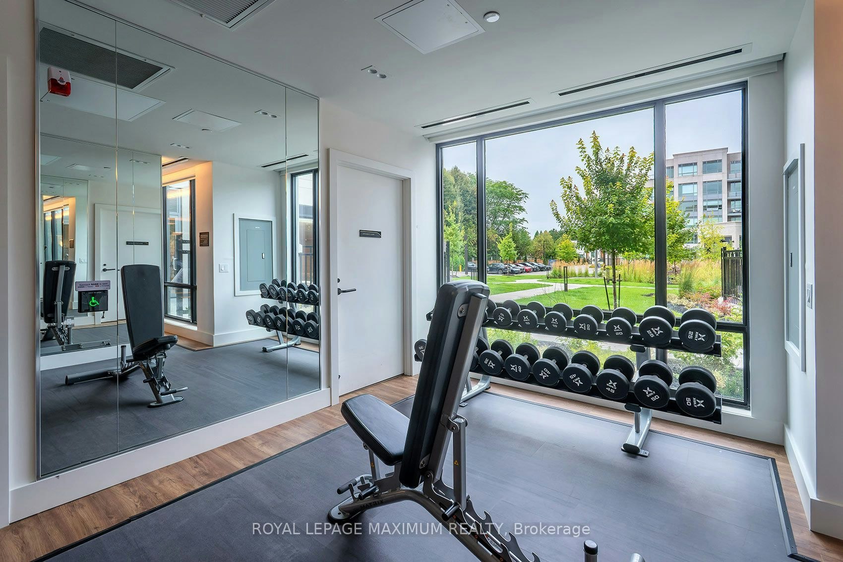 250-2075 King Road, King, ON, L7B 0R6 - 30