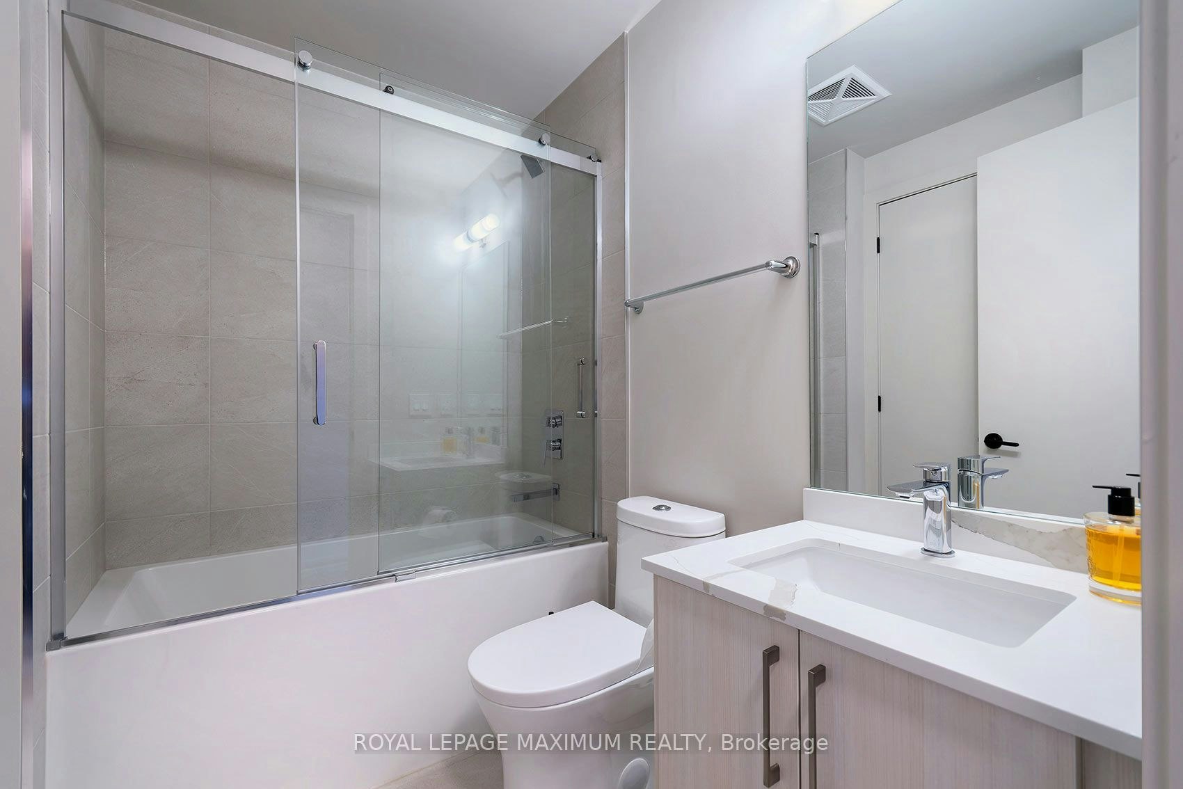 250-2075 King Road, King, ON, L7B 0R6 - 19