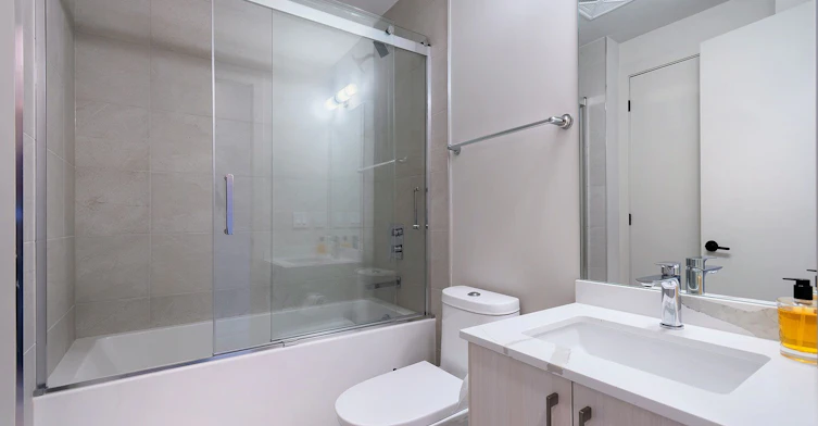 250-2075 King Road, King, ON, L7B 0R6 - 19