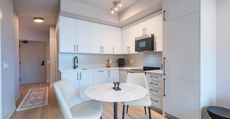 250-2075 King Road, King, ON, L7B 0R6 - 15