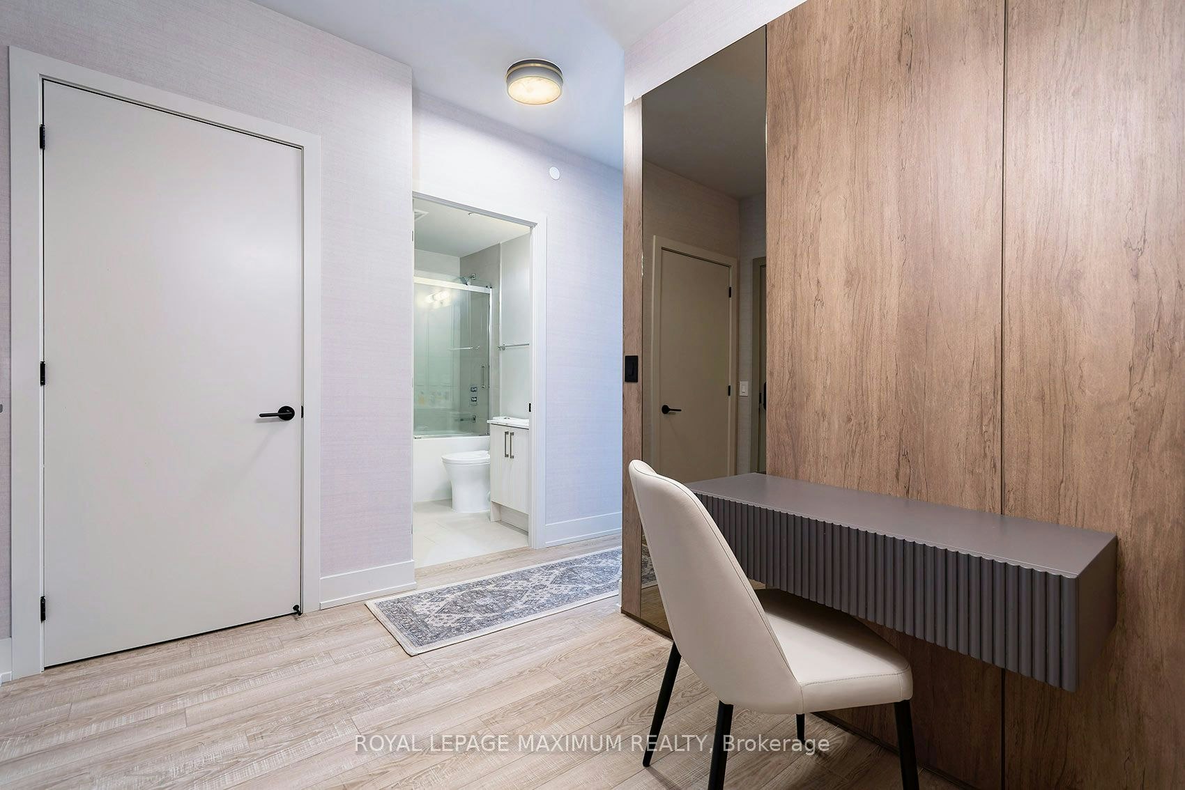 250-2075 King Road, King, ON, L7B 0R6 - 18