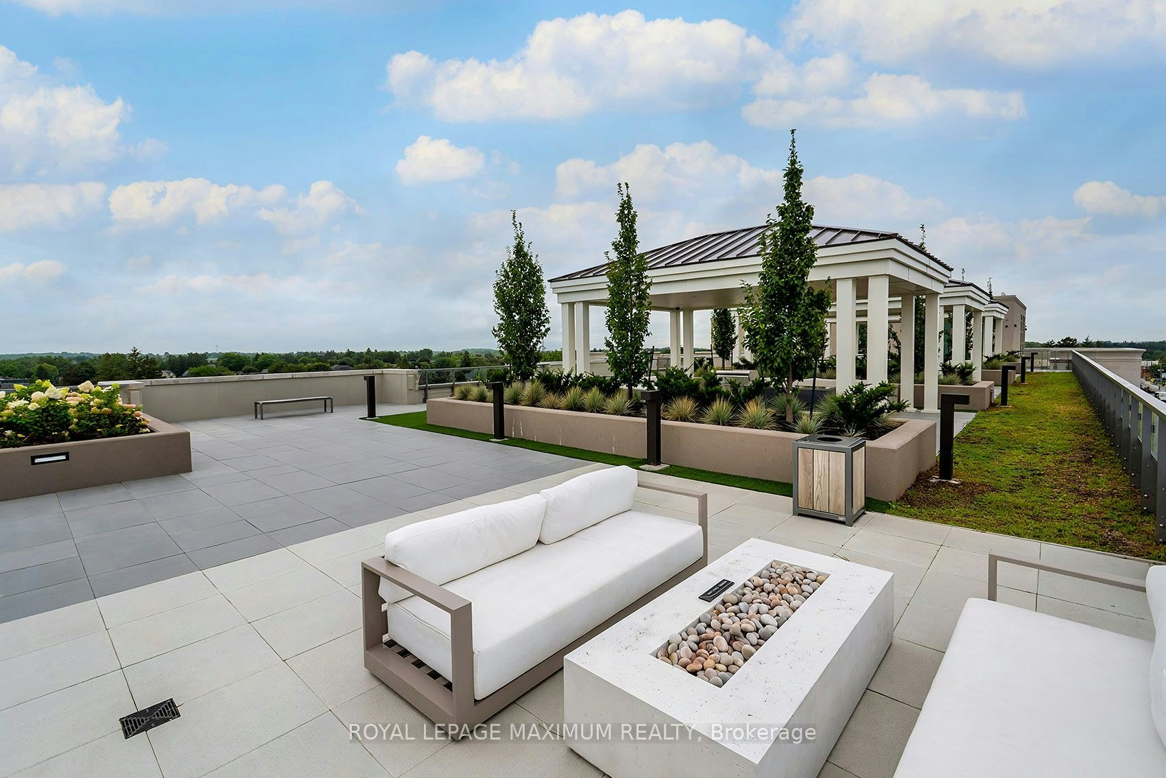 250-2075 King Road, King, ON, L7B 0R6 - 36