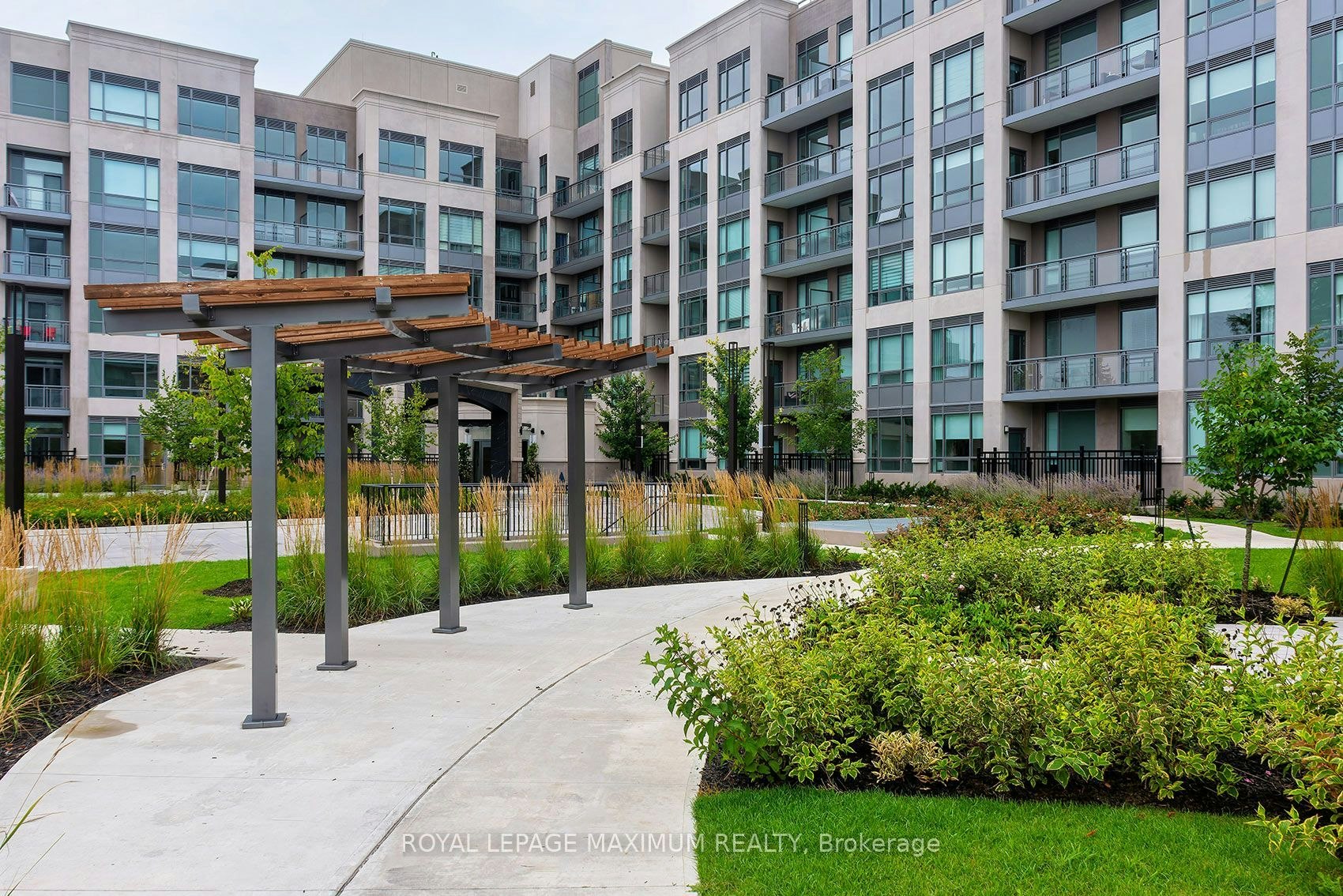 250-2075 King Road, King, ON, L7B 0R6 - 45