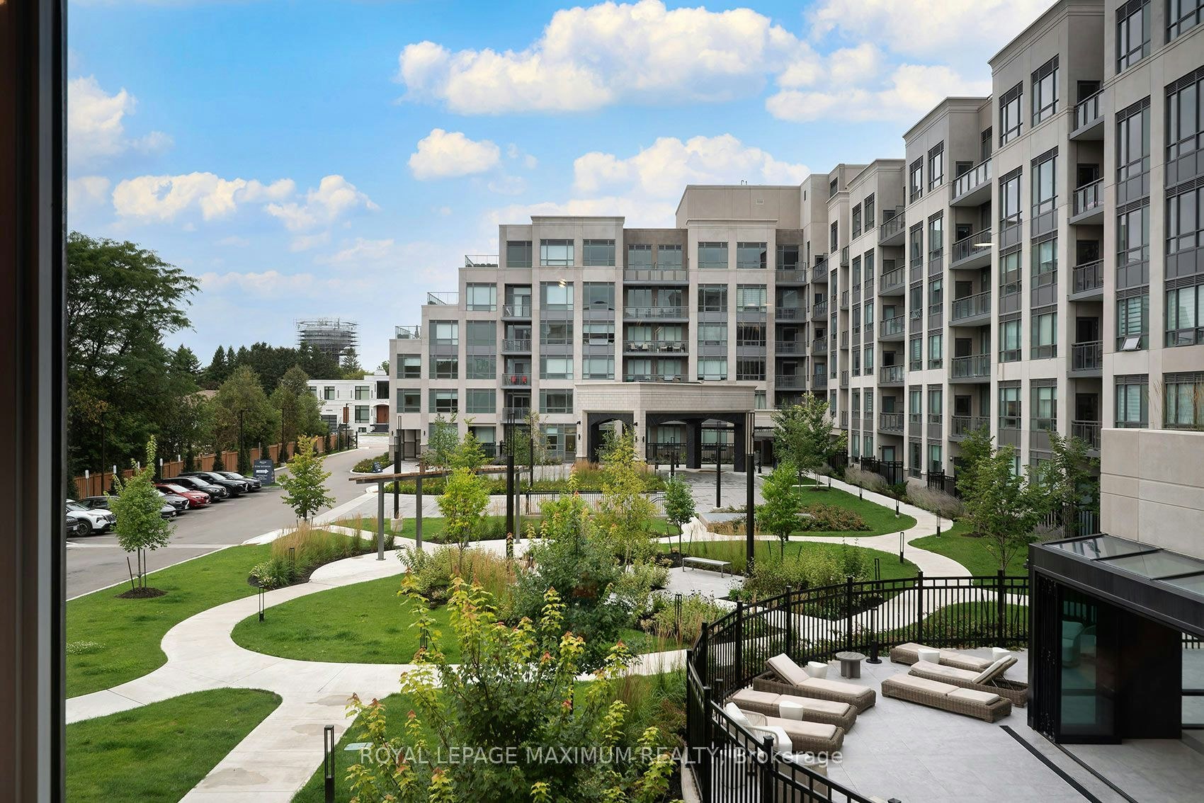 250-2075 King Road, King, ON, L7B 0R6 - 25