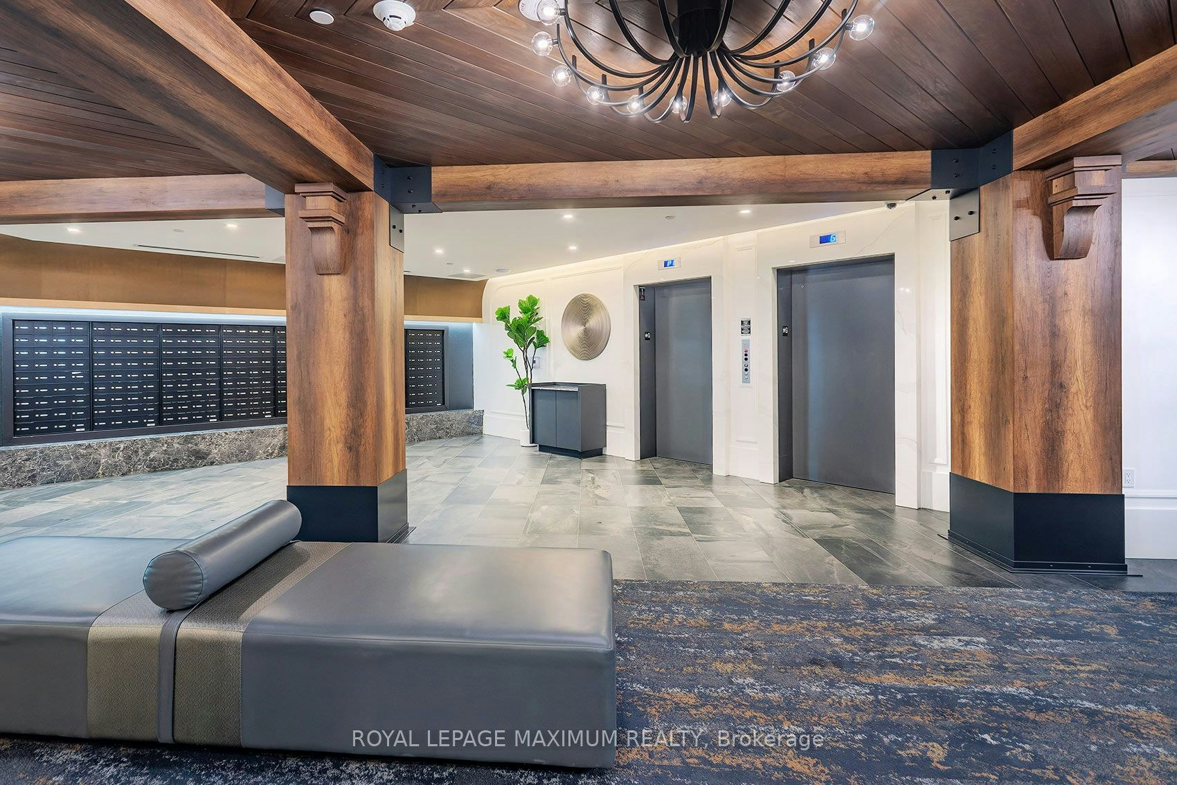250-2075 King Road, King, ON, L7B 0R6 - 7