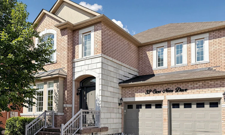 32 Casa Nova Drive