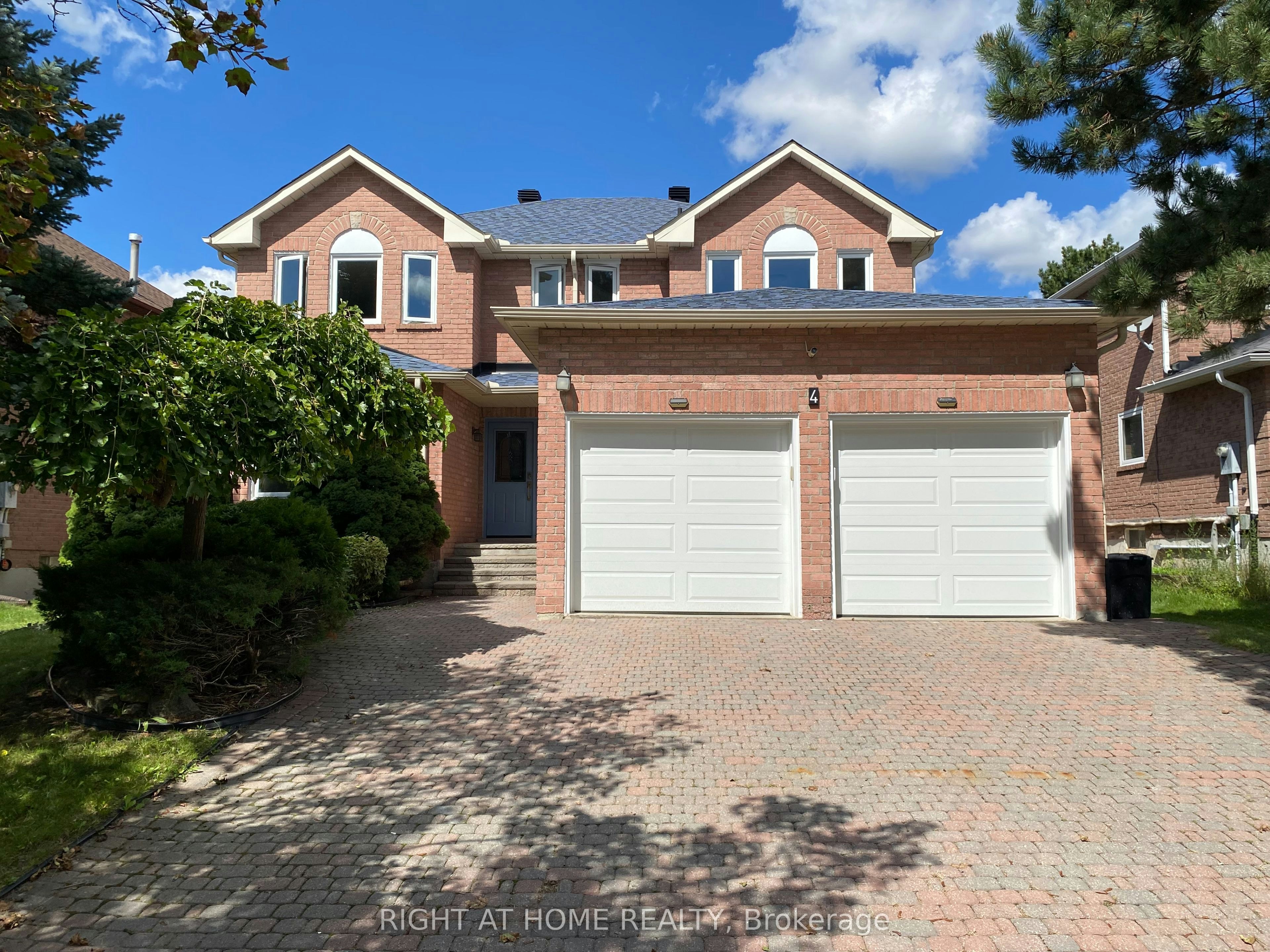 4 Kirkland Court, Richmond Hill, ON, L4C 9H3